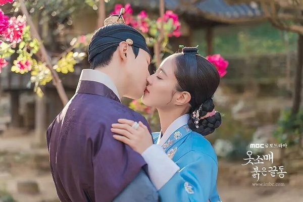 MBC週末檔韓劇收視排行TOP10！《戀人》第4《衣袖紅鑲邊》第2，《夜晚盛開的花》太狂啦