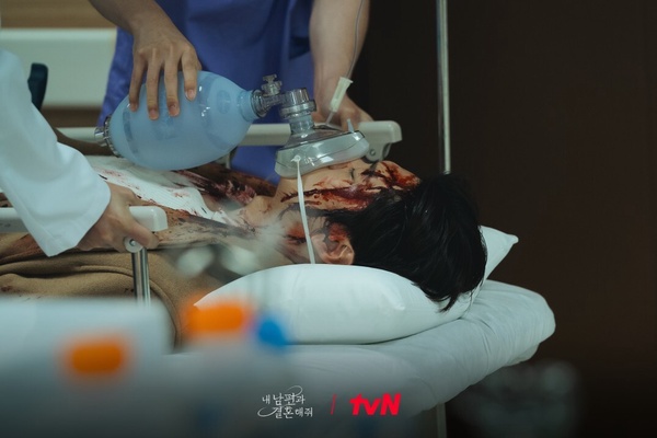 《和我老公結婚吧》漫畫結局比劇情狗血！鄭秀敏殺婆婆，朴敏煥想害死秀敏反被自己燒死