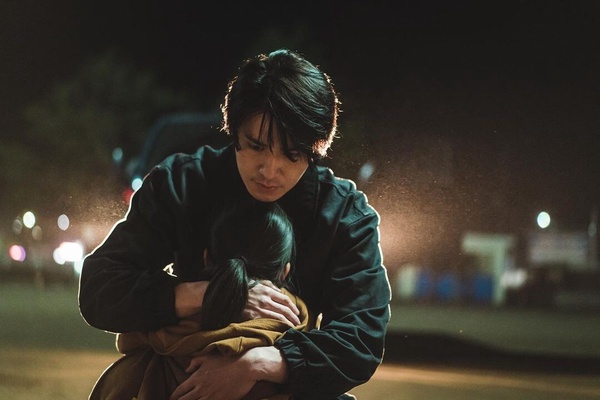 《殺人者的購物中心》李棟旭6大生存法則：「強者」生存.「弱者」淘汰，眼見不一定為真
