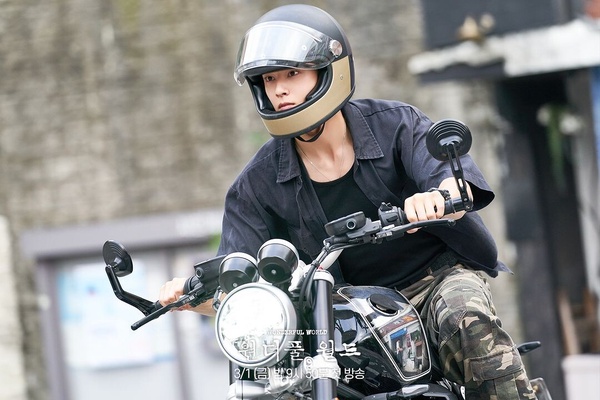 車銀優《美好世界》vs.金秀賢《淚之女王》！韓媒：車銀優能打敗視帝終結演技爭議嗎？