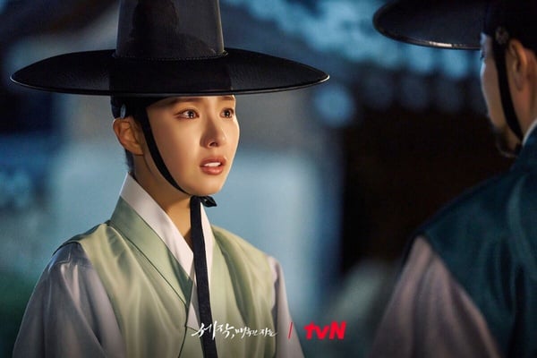 近期Netflix韓劇「觀看次數」TOP6!《魅惑之人》第3輸朴信惠《低谷醫生》,冠軍太強了