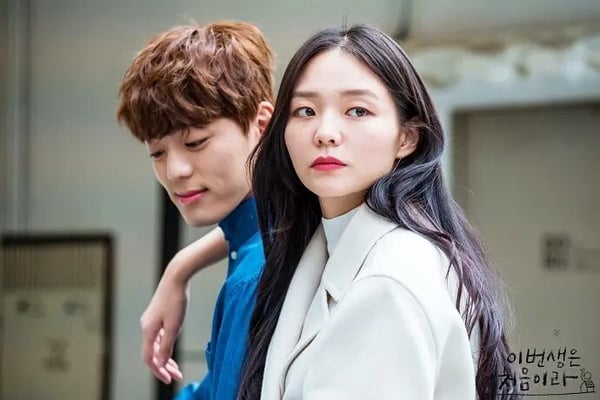 Netflix 8部熱度低但超好看韓劇!《浪漫的體質》好療癒,金智媛這部不輸《淚之女王》