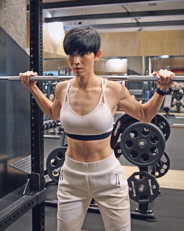硬舉練哪裡？健身新手必看「正確硬舉姿勢」和硬舉步驟教學，這些注意事項是不受傷關鍵