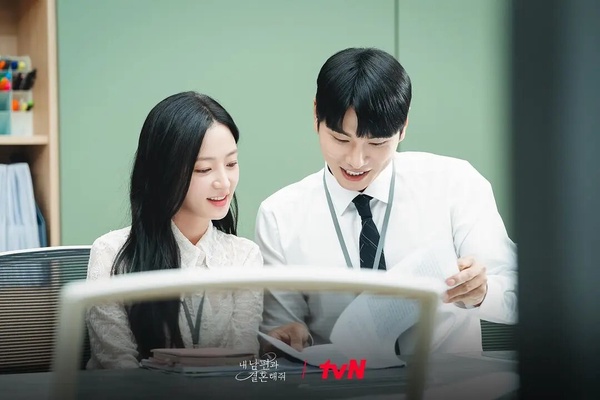 近三年tvN韓劇首播收視TOP10！《淚之女王》打敗《和我老公結婚吧》登第8，冠軍飆破10%
