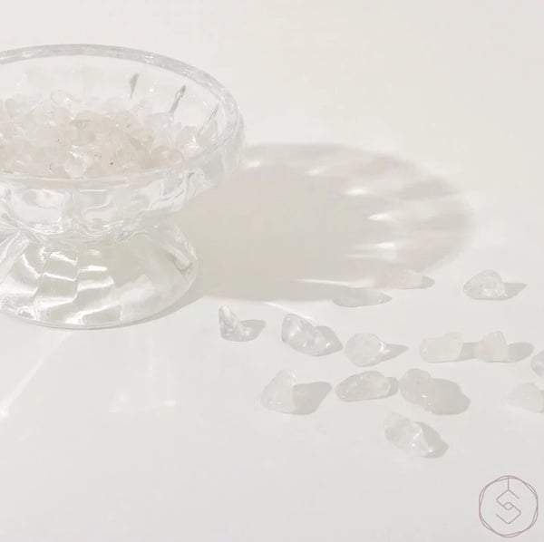 「白水晶」懶人包！被稱為「水晶之王」，功效/禁忌/注意事項/常見搭配方式一次看