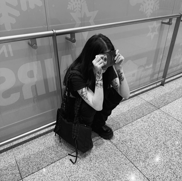 2024熱門元素「蝴蝶結」包包推薦:Jennie同款腋下包、韓韶禧jedrefeb5容量超大!
