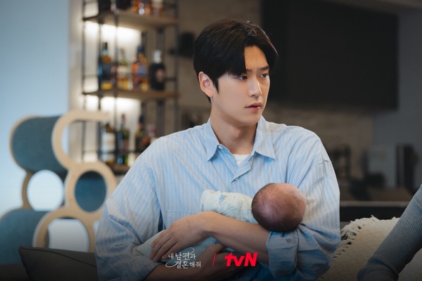 3月韓劇演員品牌評價TOP10!《財閥X刑警》安普賢第10輸《低谷醫生》朴炯植,冠軍超紅