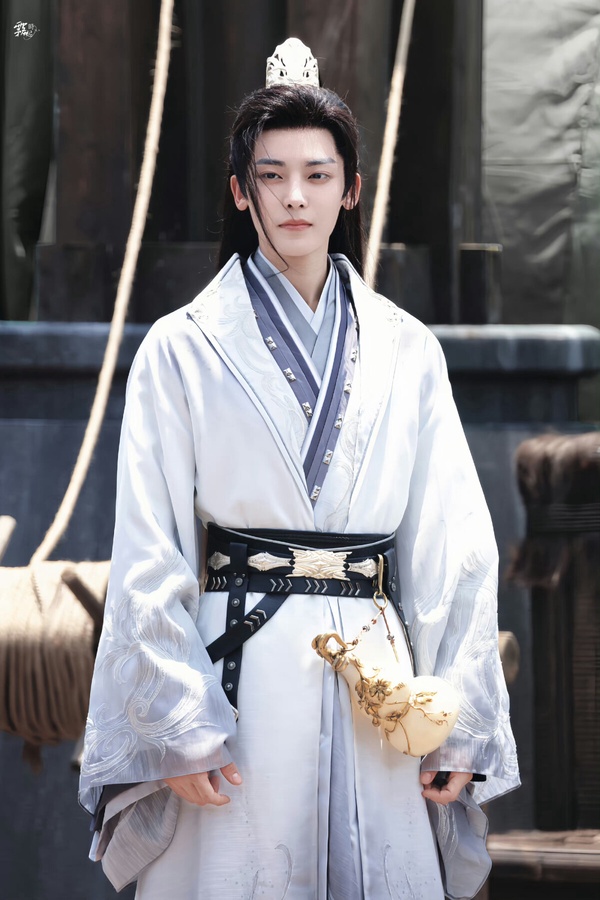 2024大男主古裝劇10位男神！任嘉倫《烈焰》沒《周生如故》帥，肖戰、楊洋根本天選古人
