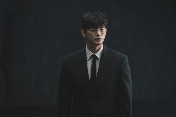 網評2024「沒爆紅但值得追」韓劇！《金字塔遊戲》爆好評，這部口碑不輸《淚之女王》