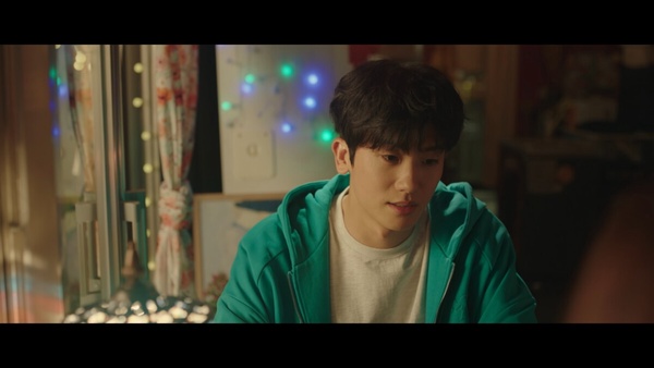 Netflix《低谷醫生》20句治癒台詞：「就算不是很幸福，我也想要過得還算不錯。」