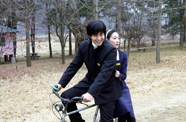 日網票選「人生必看」韓劇TOP10！《鬼怪》第6《愛的迫降》第3，冠軍更被封韓劇天花板