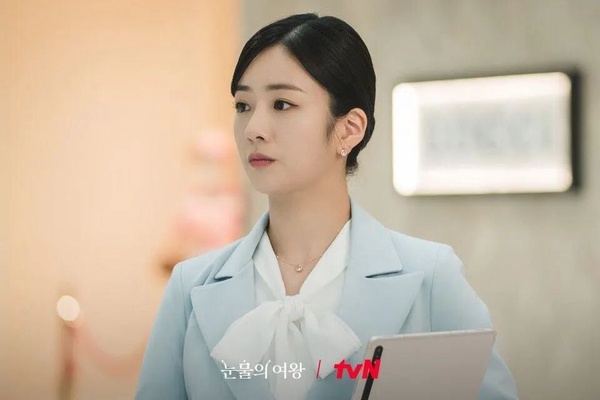 《淚之女王》9位實力派配角！金智媛媽媽一脫成名，爺爺女友竟是張紫妍自殺案幕後黑手