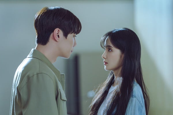 《篡位》無法超越《美好世界》5原因:女主演技呆板太出戲,李宰旭戀情話題度高於作品