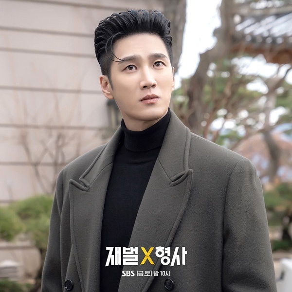 近期韓劇演員熱度TOP10！《低谷醫師》朴信惠第8輸車銀優，冠軍打敗《淚之女王》金秀賢