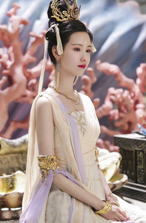 網評古裝劇「儀態最有古韻」女星TOP10！鞠婧禕挨批，《與鳳行》趙麗穎第5，冠軍不意外