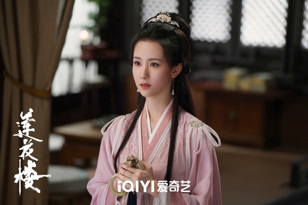 網評古裝劇「儀態最有古韻」女星TOP10！鞠婧禕挨批，《與鳳行》趙麗穎第5，冠軍不意外