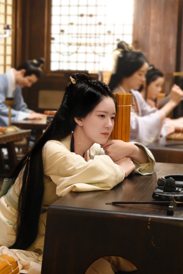 網評古裝劇「儀態最有古韻」女星TOP10！鞠婧禕挨批，《與鳳行》趙麗穎第5，冠軍不意外