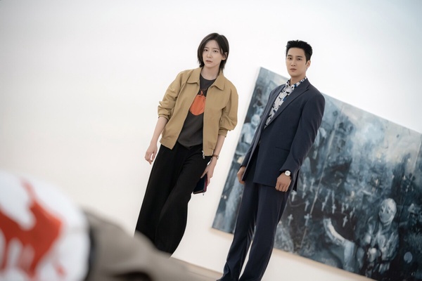 近期韓劇「搜尋度」TOP10!《金字塔遊戲》第4輸《財閥X刑警》,《淚之女王》太厲害了