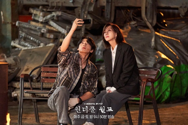 近期韓劇「搜尋度」TOP10!《金字塔遊戲》第4輸《財閥X刑警》,《淚之女王》太厲害了