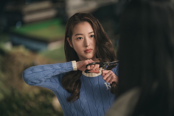 近期韓劇「搜尋度」TOP10!《金字塔遊戲》第4輸《財閥X刑警》,《淚之女王》太厲害了