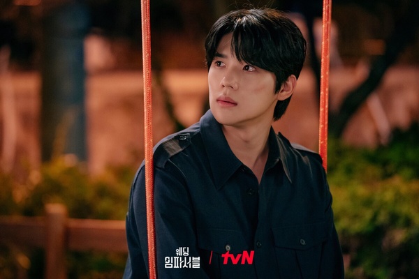 近期韓劇「搜尋度」TOP10!《金字塔遊戲》第4輸《財閥X刑警》,《淚之女王》太厲害了