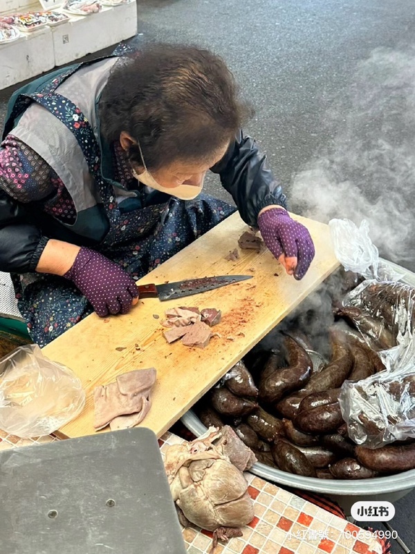 韓國廣藏市場十大美食推薦：米其林生牛肉餐廳必去，「這家」辣炒年糕連韓國人都愛！
