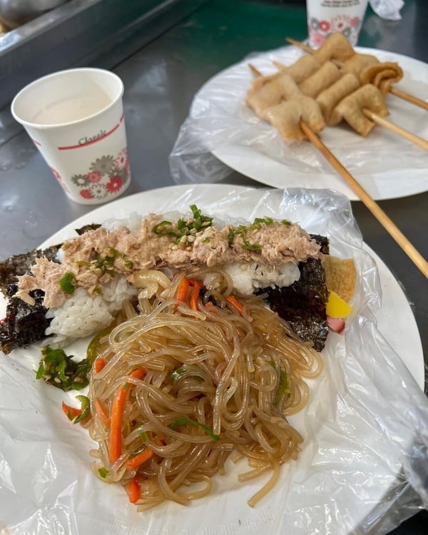 廣藏市場美食推薦：米其林生牛肉章魚必吃，「這家」辣炒年糕連韓國人都愛！