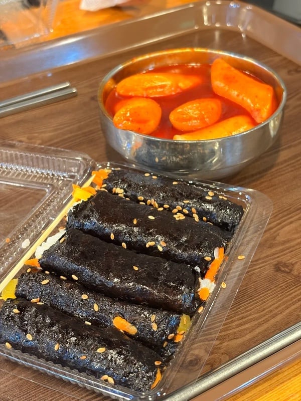 廣藏市場必吃美食4：모녀김밥 母女麻藥紫菜飯卷