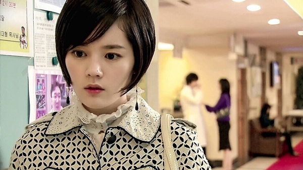 《淚之女王》金智媛太帥啦！8位韓劇女霸總：孫藝珍精明，《金字塔遊戲》奶奶超狠！