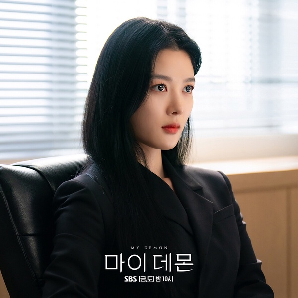《淚之女王》金智媛太帥啦！8位韓劇女霸總：孫藝珍精明，《金字塔遊戲》奶奶超狠！