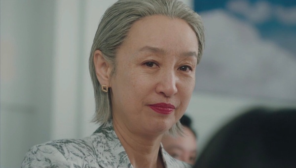 《淚之女王》金智媛太帥啦！8位韓劇女霸總：孫藝珍精明，《金字塔遊戲》奶奶超狠！