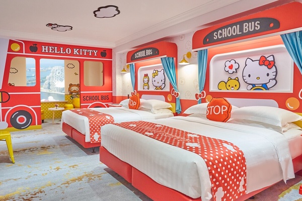 高雄漢來大飯店：Hello Kitty歡慶生日專案入住即享有生日專屬的房間佈置，還送1隻漢來獨家Hello Kitty娃娃