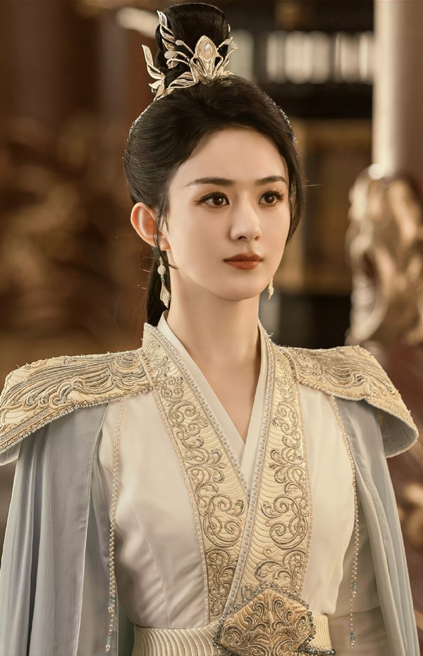 陸劇85花「主角劇比率榜」TOP10!《與鳳行》趙麗穎沒前十，楊冪第七，前三名資源確實好