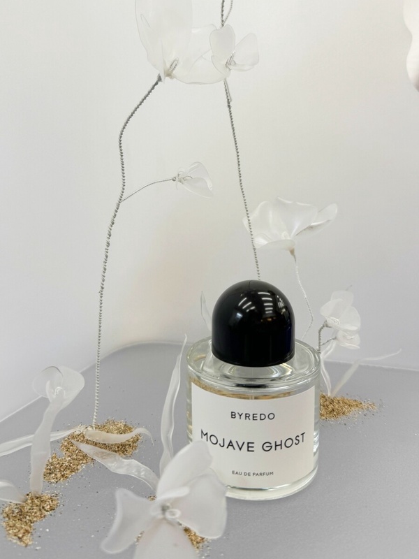 2024春夏香水新品特搜!VALENTINO BEAUTY、嬌蘭花香不甜膩,還有香草奶香調軟嫩必收