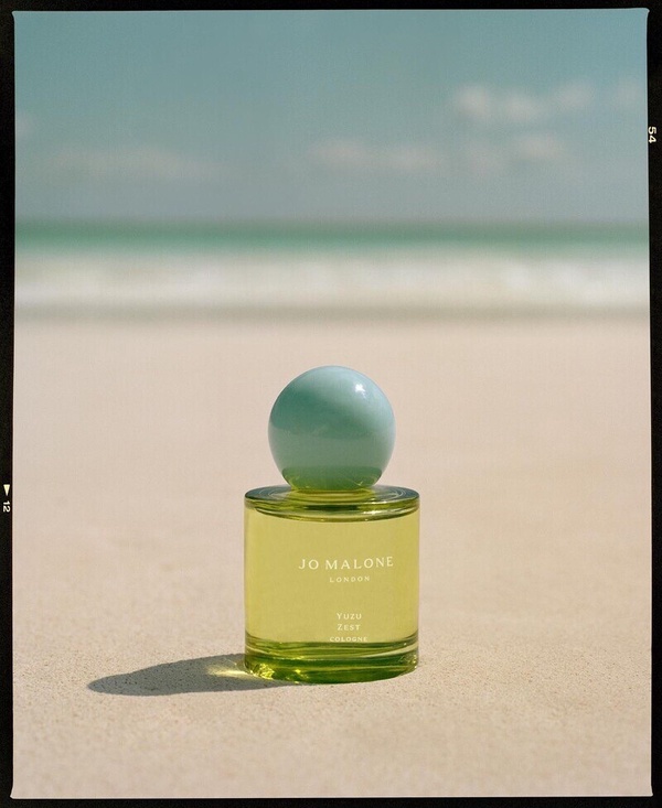 2024春夏香水新品特搜!VALENTINO BEAUTY、嬌蘭花香不甜膩,還有香草奶香調軟嫩必收