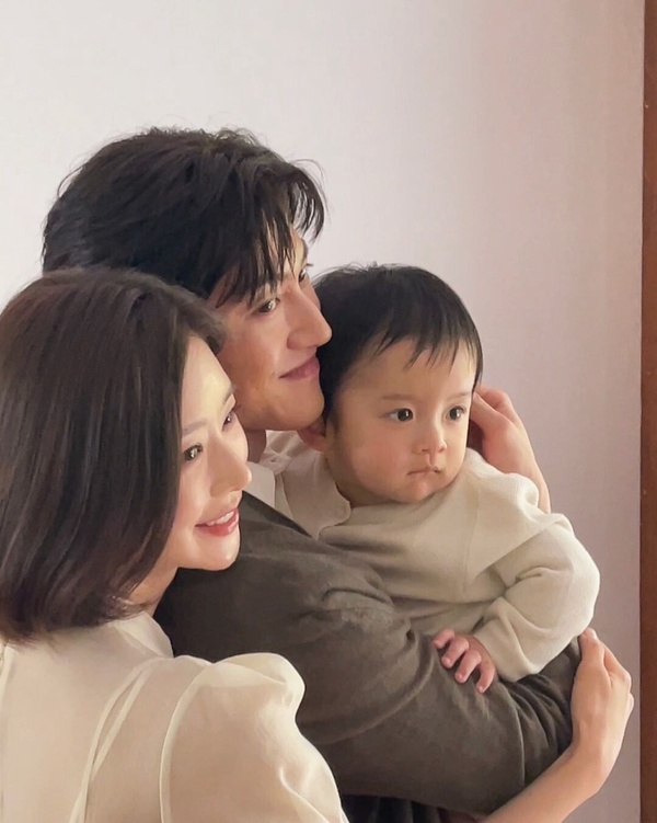 《淚之女王》幕後秘密！郭東延李主儐戲外差更多歲，金智媛看到離婚協議書也覺得很傷心