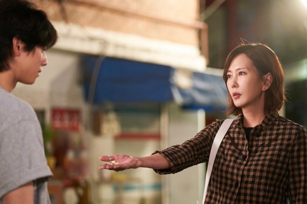 《美好世界》10大人生語錄:「即使遭遇過天打雷劈,也不代表遇到雷陣雨就比較輕鬆。」