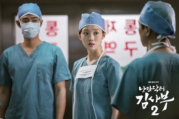 近年「收看人數最多」韓劇TOP10！《淚之女王》第8《愛的迫降》第2，冠軍飆破650萬人！