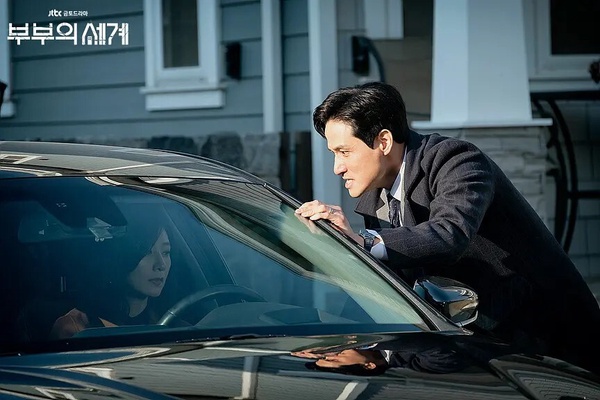 近年「收看人數最多」韓劇TOP10！《淚之女王》第8《愛的迫降》第2，冠軍飆破650萬人！