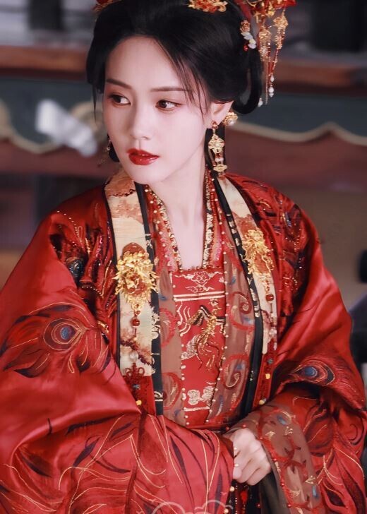 網評「最等不及想看她的劇」古裝女神TOP10!趙露思第十,《與鳳行》趙麗穎前排不意外