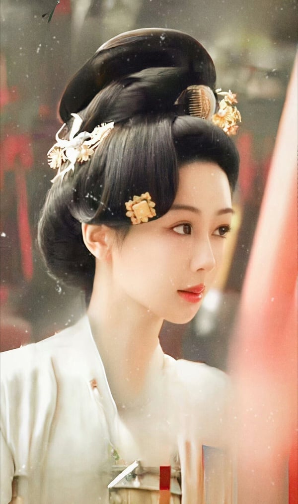 網評「最等不及想看她的劇」古裝女神TOP10!趙露思第十,《與鳳行》趙麗穎前排不意外