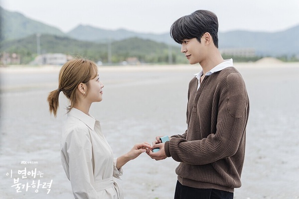 Netflix跟播韓劇「全球觀看次數」TOP7!《低谷醫生》第5《淚之女王》第2,冠軍真的紅