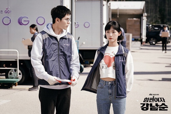 Netflix跟播韓劇「全球觀看次數」TOP7!《低谷醫生》第5《淚之女王》第2,冠軍真的紅