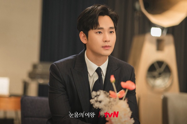4月韓劇演員品牌評價TOP10!《淚之女王》金智媛第5輸《背著善宰跑》邊佑錫,冠軍是他