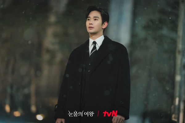 4月韓劇演員品牌評價TOP10!《淚之女王》金智媛第5輸《背著善宰跑》邊佑錫,冠軍是他