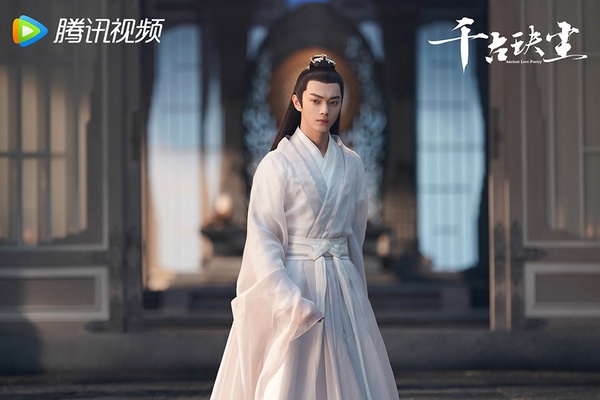 古裝劇8位上古神！《與鳳行》行止&amp;amp;《枕上書》東華是腹黑老神仙，還有魔界一霸東方青蒼