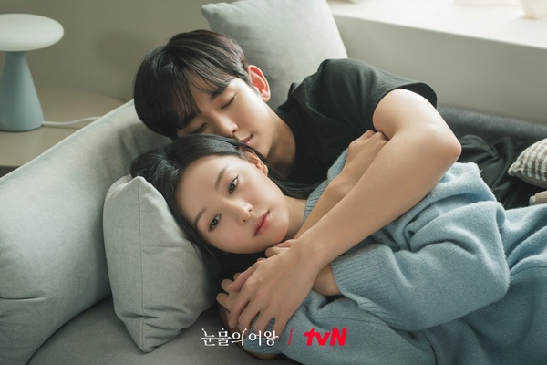 近期韓劇搜尋度TOP10！ 《美好世界》第3，《淚之女王》《寄生獸：灰色部隊》同爭冠軍