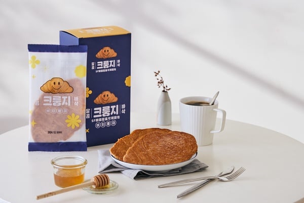 台灣也有！7-11開賣韓國超夯「壓扁可頌麵包」，酥脆口感+奶油香77折優惠開吃
