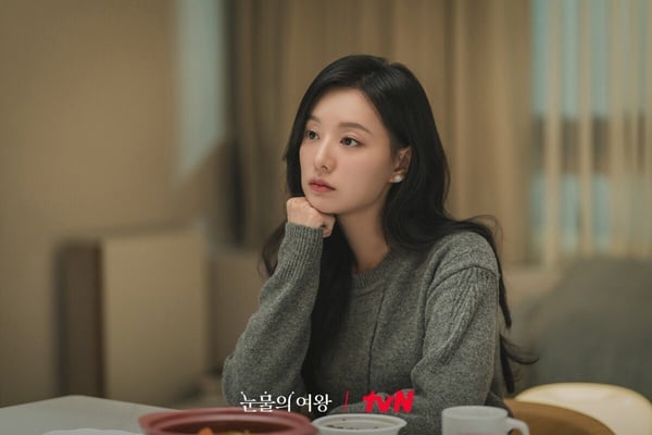 令人意外的「I人」韓星！《淚之女王》金智媛超社恐，金秀賢竟因為太內向被送去演戲？
