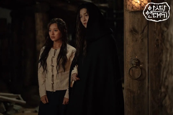 金智媛主演韓劇豆瓣評分TOP7！《淚之女王》7.7分第七輸《太陽的後裔》，冠軍是9分神劇
